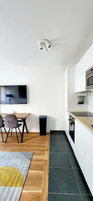 New & Serene 1-Bedroom Apart Near #Ladefenseparis #Parking&Fibre Suresnes Zewnętrze zdjęcie